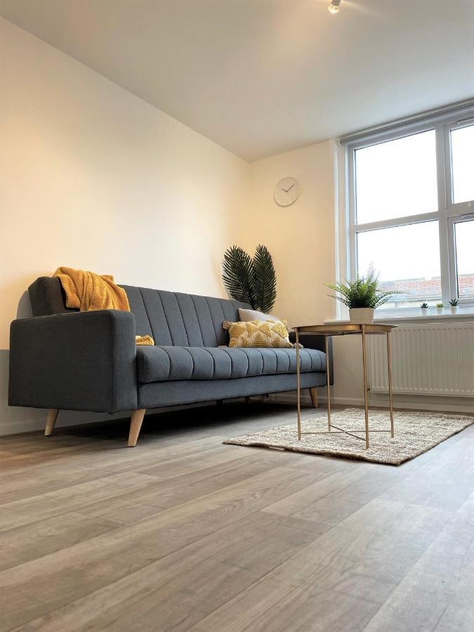 Central, Bright & Spacious Apartment - Parking Included Bournemouth Eksteriør billede