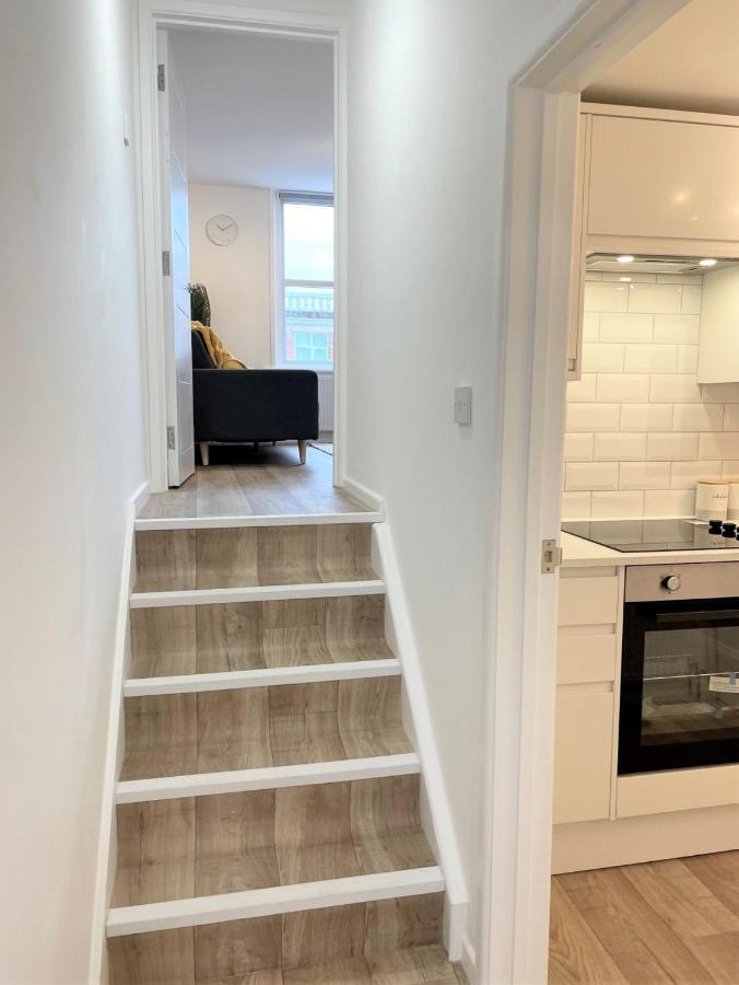Central, Bright & Spacious Apartment - Parking Included Bournemouth Eksteriør billede