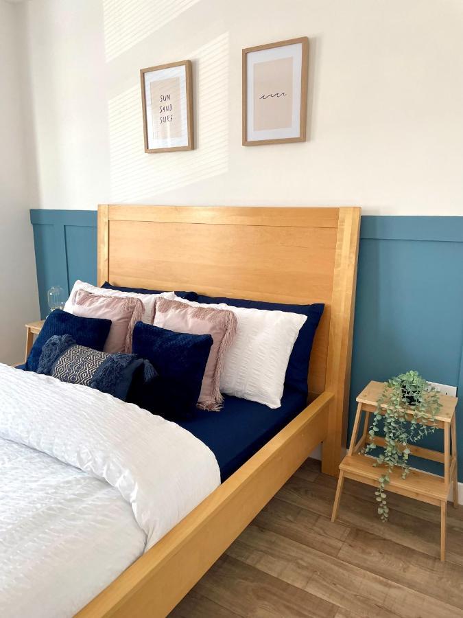 Central, Bright & Spacious Apartment - Parking Included Bournemouth Eksteriør billede